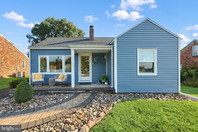 2350 PLEASANT VIEW DR, York, PA 17406