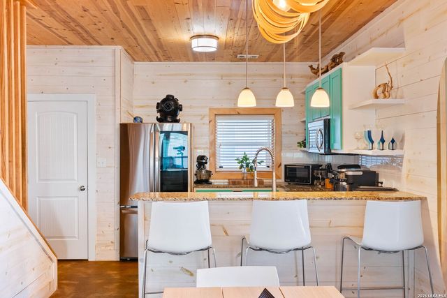 2120 11th St # 404, Port Aransas, TX 78373