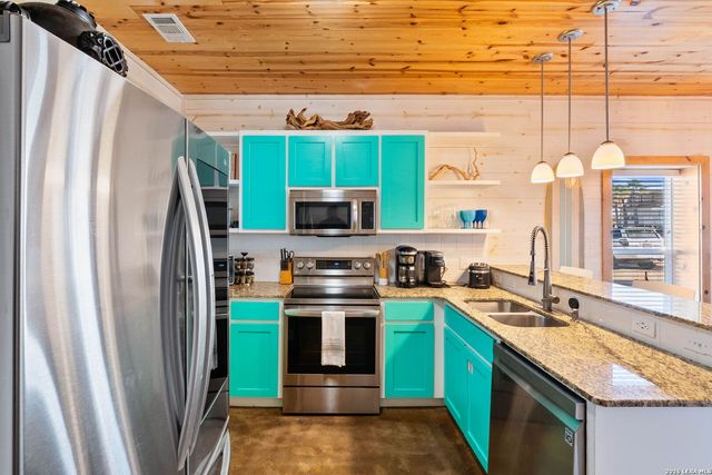 2120 11th St # 404, Port Aransas, TX 78373