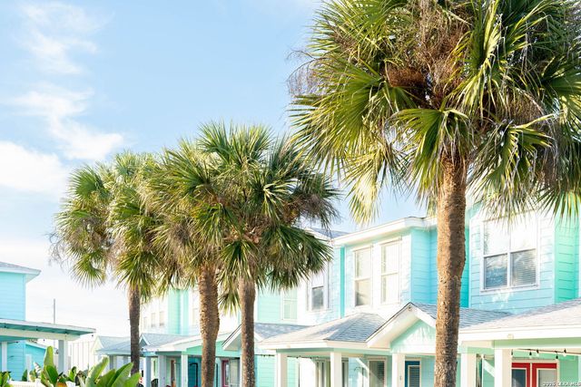 2120 11th St # 404, Port Aransas, TX 78373