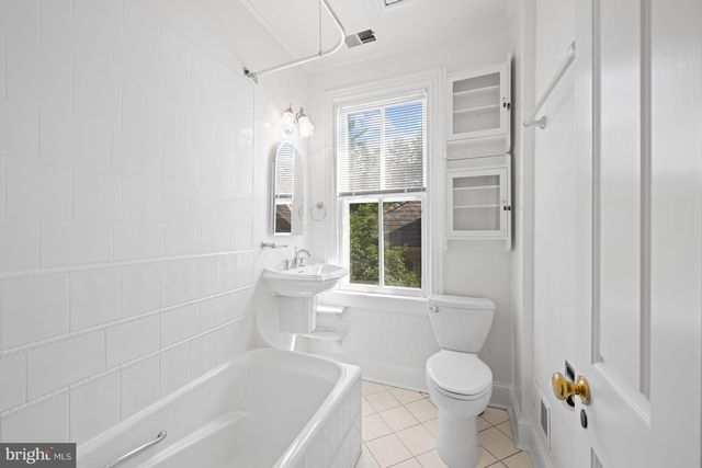 1423 34TH ST NW, Washington, DC 20007