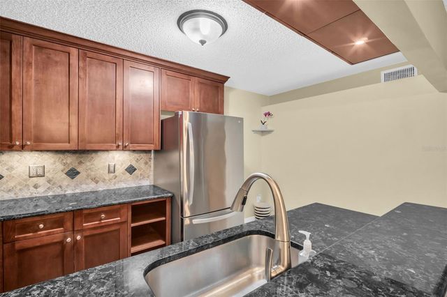 1400 PINE GLEN LANE D2, Tarpon Springs, FL 34688