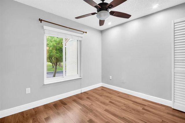 1400 PINE GLEN LANE D2, Tarpon Springs, FL 34688