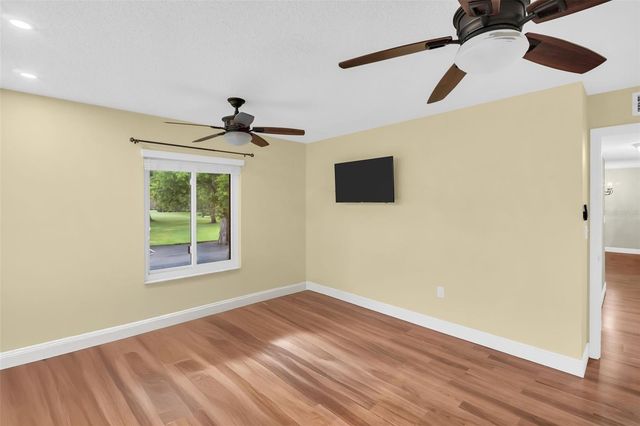 1400 PINE GLEN LANE D2, Tarpon Springs, FL 34688