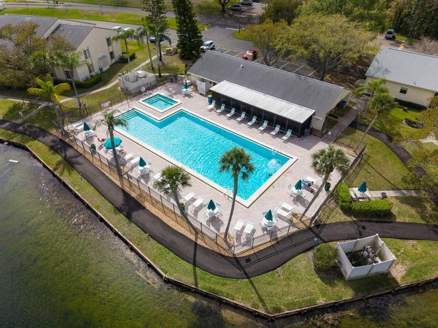 1400 PINE GLEN LANE D2, Tarpon Springs, FL 34688