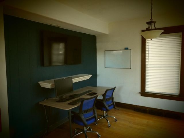 1122 4th Avenue N, Fargo, ND 58102