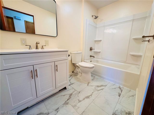 11685 Mills Road, Garrettsville, OH 44231