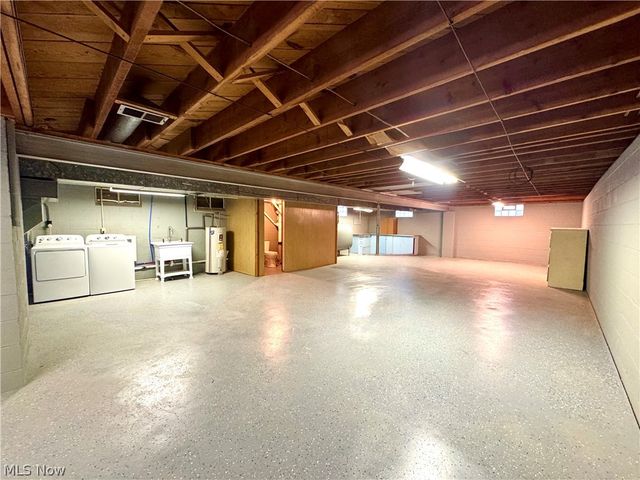 11685 Mills Road, Garrettsville, OH 44231