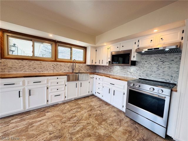 11685 Mills Road, Garrettsville, OH 44231