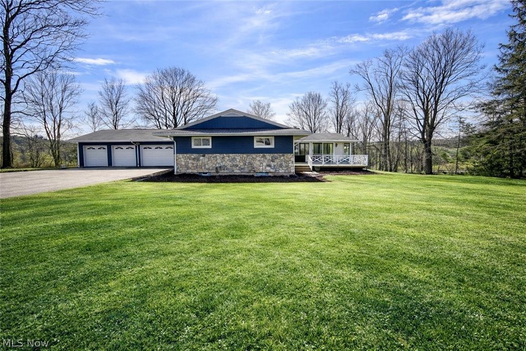 11685 Mills Road, Garrettsville, OH 44231