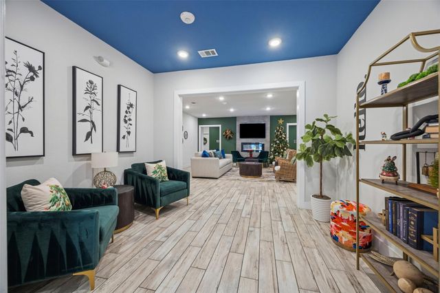 6804 Westview Drive 2307, Houston, TX 77055