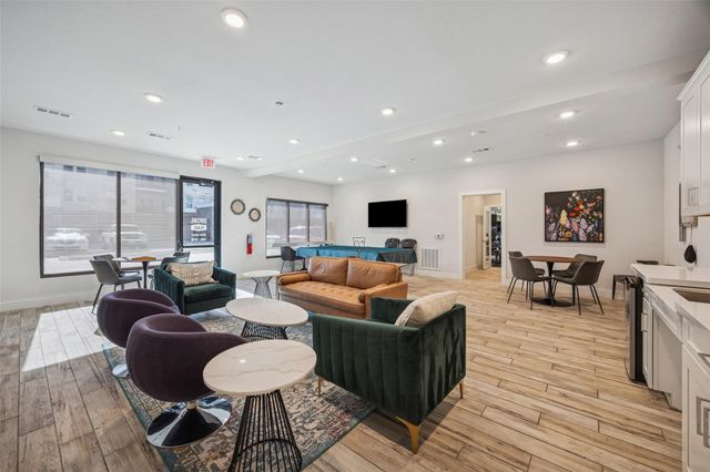 6804 Westview Drive 2307, Houston, TX 77055