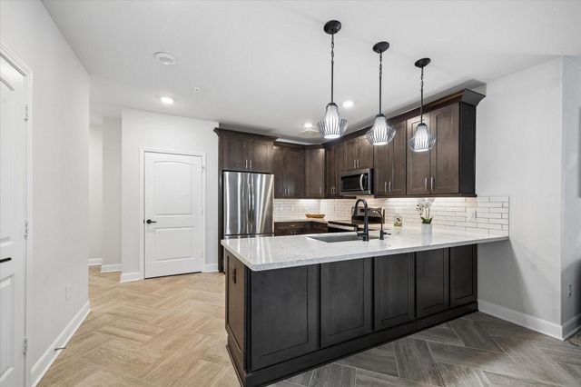 6804 Westview Drive 2307, Houston, TX 77055