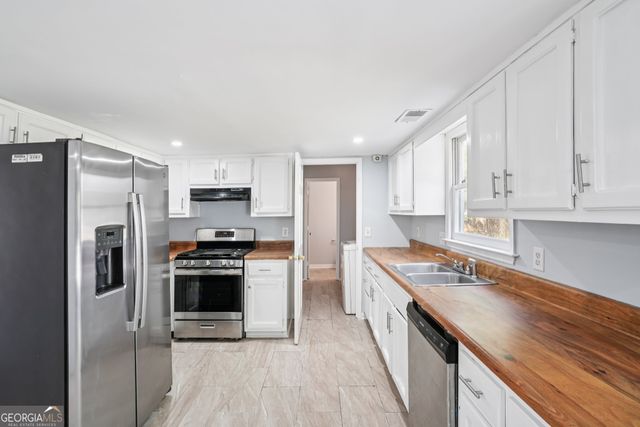 8882 Habersham Drive, Jonesboro, GA 30238