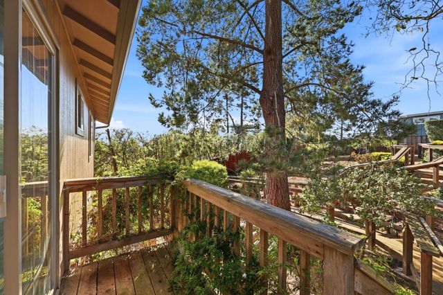 455 Avenue Portola, El Granada, CA 94019