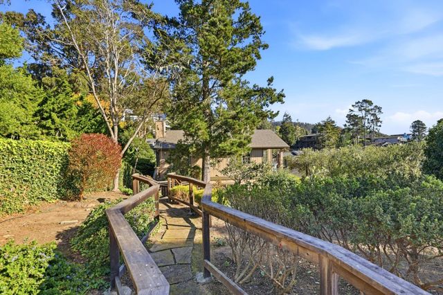 455 Avenue Portola, El Granada, CA 94019