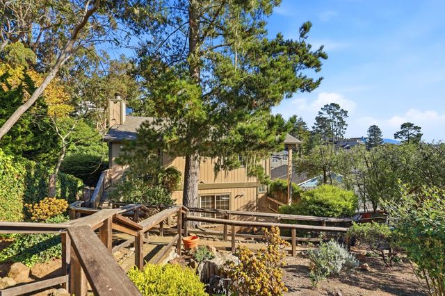 455 Avenue Portola, El Granada, CA 94019