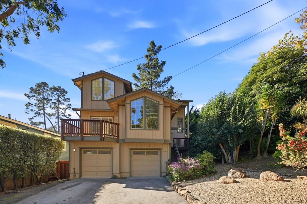 455 Avenue Portola, El Granada, CA 94019