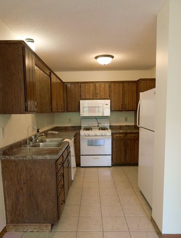 3781 Brookdale Circle N, Brooklyn Park, MN 55443