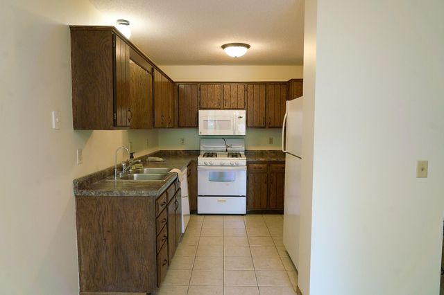 3781 Brookdale Circle N, Brooklyn Park, MN 55443