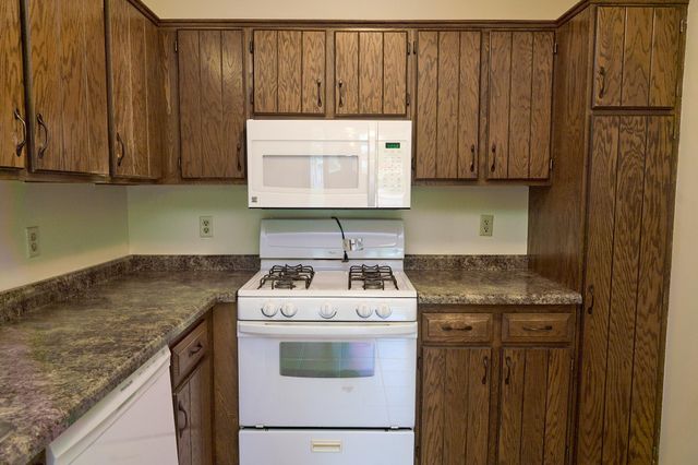 3781 Brookdale Circle N, Brooklyn Park, MN 55443