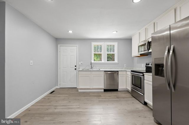 1529 MOUNTAIN VIEW RD, Stafford, VA 22554