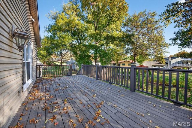 309 Lemonwood Drive, St Peters, MO 63376