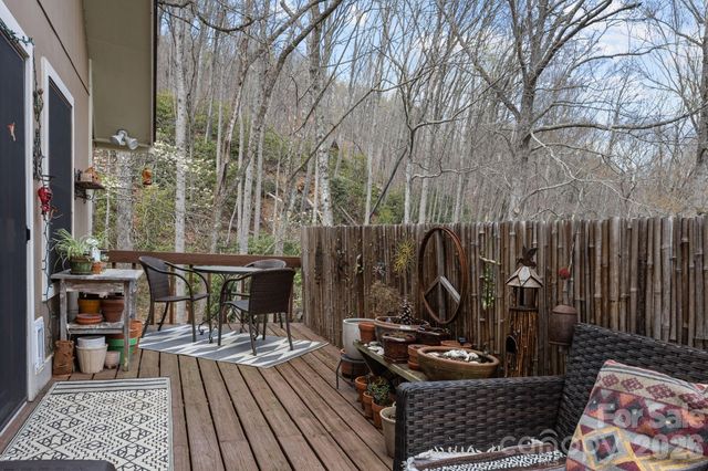 373 Lytle Cove Road, Swannanoa, NC 28778