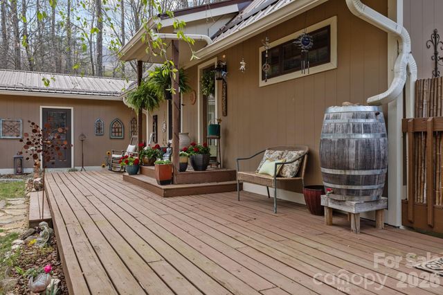 373 Lytle Cove Road, Swannanoa, NC 28778