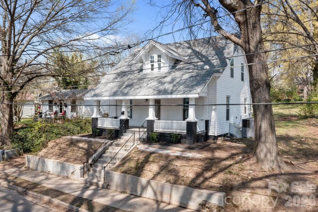 414 W Sharpe Street, Statesville, NC 28677