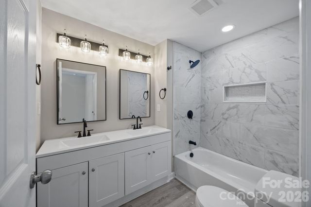 414 W Sharpe Street, Statesville, NC 28677