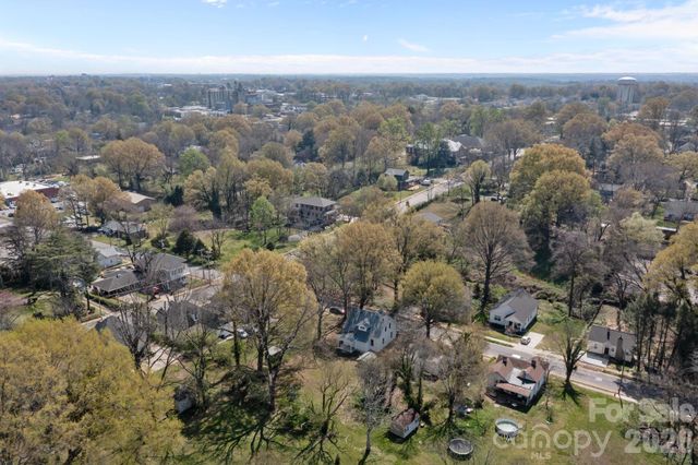 414 W Sharpe Street, Statesville, NC 28677