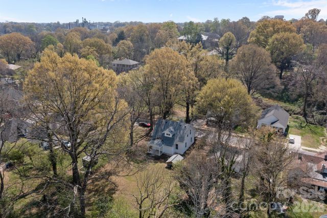 414 W Sharpe Street, Statesville, NC 28677