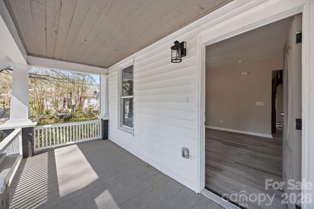 414 W Sharpe Street, Statesville, NC 28677