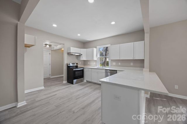 414 W Sharpe Street, Statesville, NC 28677