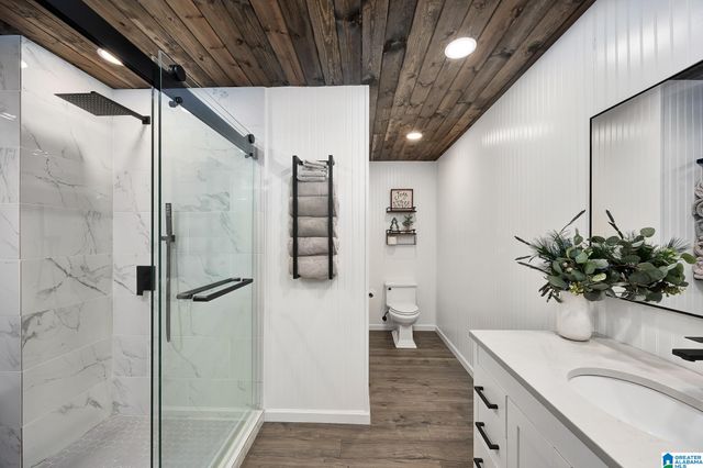 8475 LOCK 17 ROAD, Bessemer, AL 35023