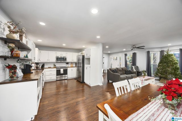 8475 LOCK 17 ROAD, Bessemer, AL 35023