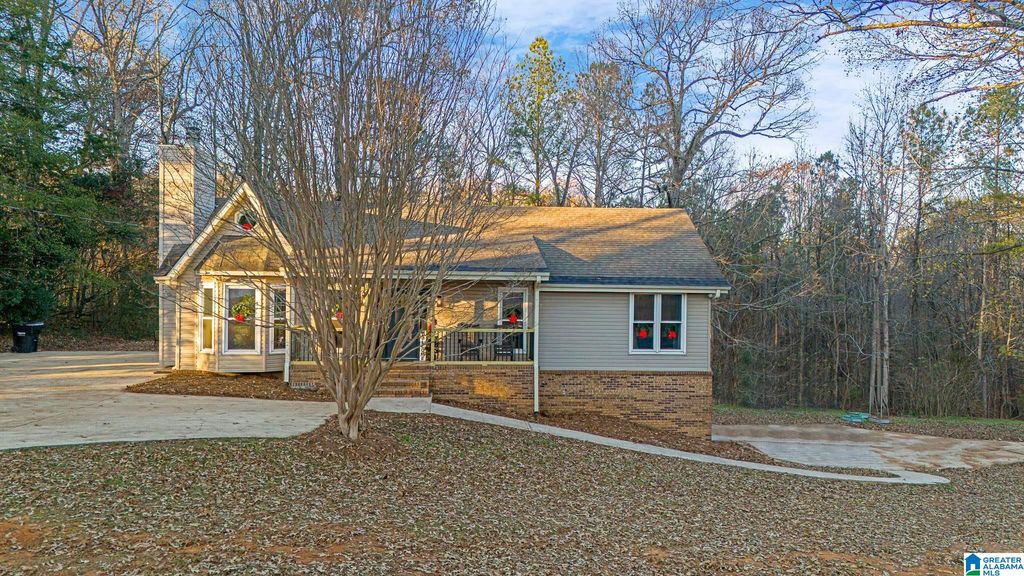 8475 LOCK 17 ROAD, Bessemer, AL 35023