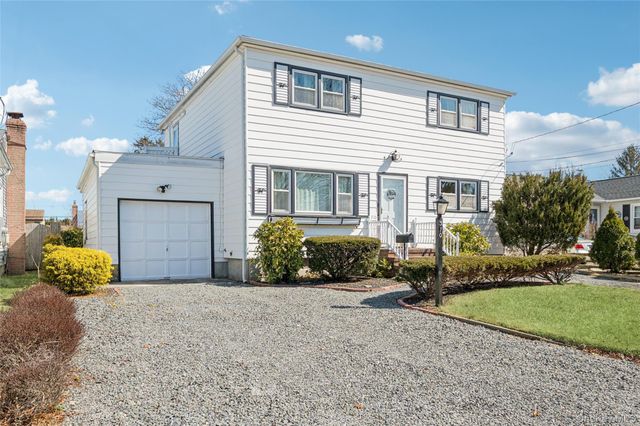 310 S 16th Street, Lindenhurst, NY 11757