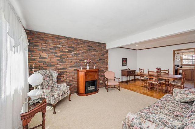 310 S 16th Street, Lindenhurst, NY 11757