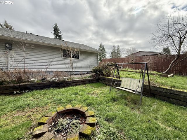 105 TIMBERLINE Dr, Castle Rock, WA 98611