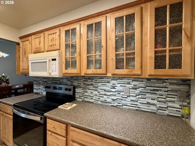 105 TIMBERLINE Dr, Castle Rock, WA 98611