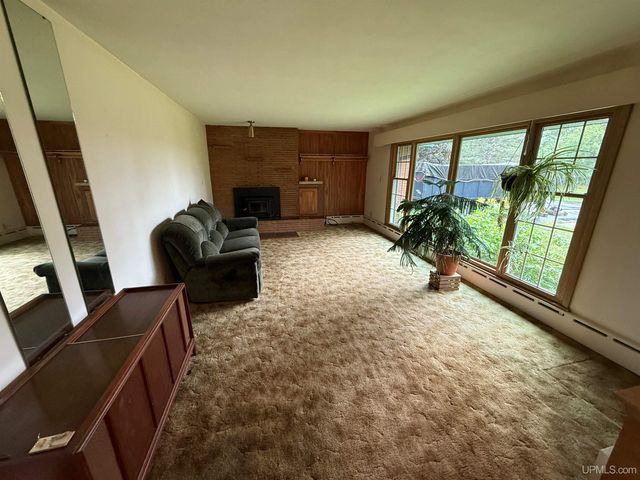 720 Parker Avenue, Ontonagon, MI 49953