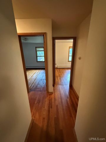 720 Parker Avenue, Ontonagon, MI 49953