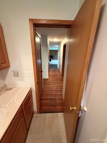 720 Parker Avenue, Ontonagon, MI 49953