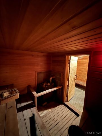 720 Parker Avenue, Ontonagon, MI 49953