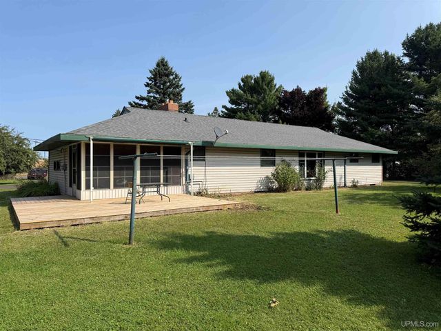 720 Parker Avenue, Ontonagon, MI 49953