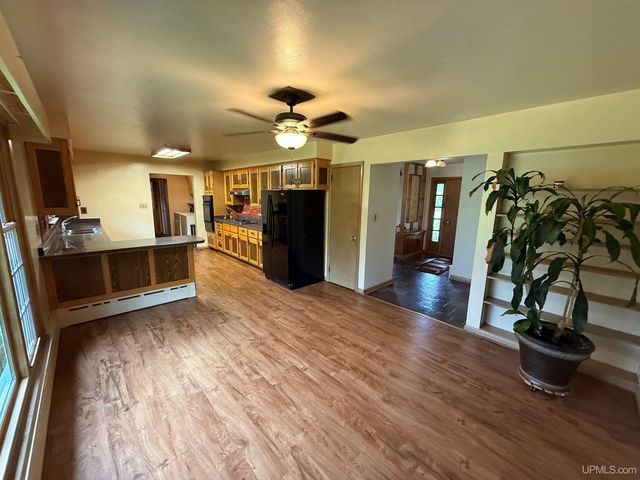 720 Parker Avenue, Ontonagon, MI 49953