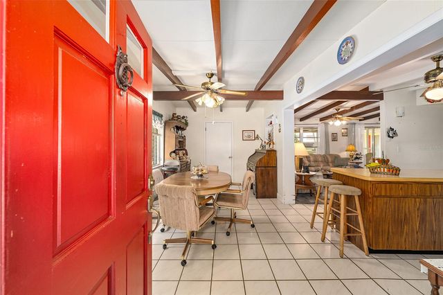2345 CR 453, Lake Panasoffkee, FL 33538