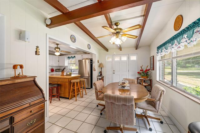 2345 CR 453, Lake Panasoffkee, FL 33538